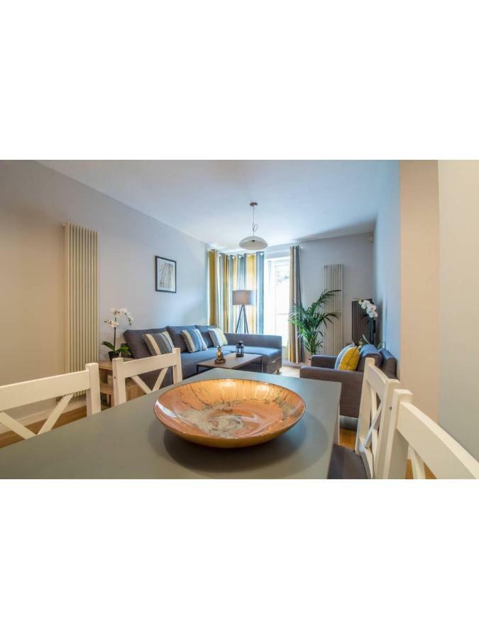 Central And Stylish One Bedroom Apartment Edinburgh Exterior foto